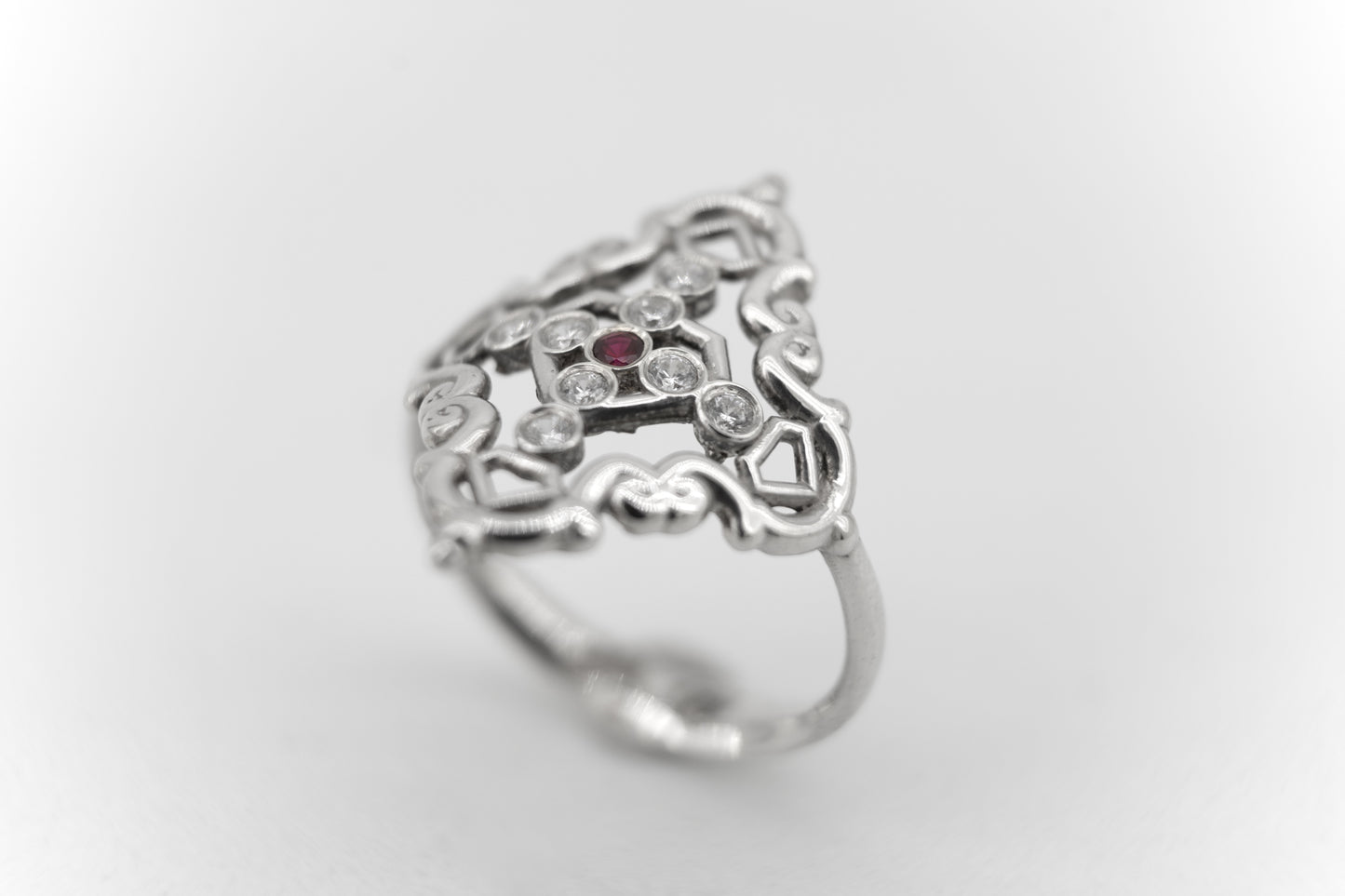 Anillo Creu Mallorquina JVP Rococó 1.0 Circonitas Blancas y Roja
